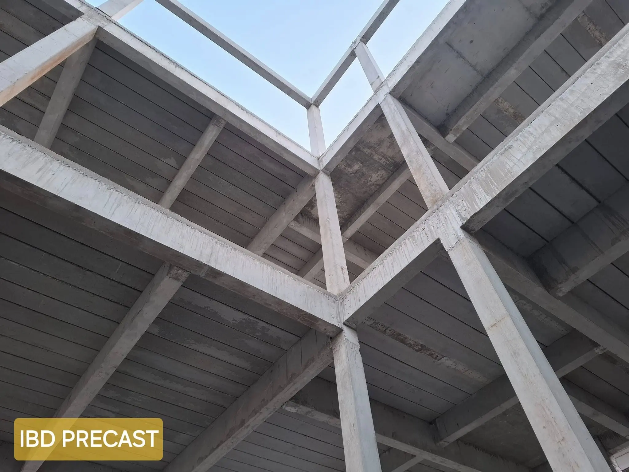 ติดตั้ง Precast สายไหม - I Building